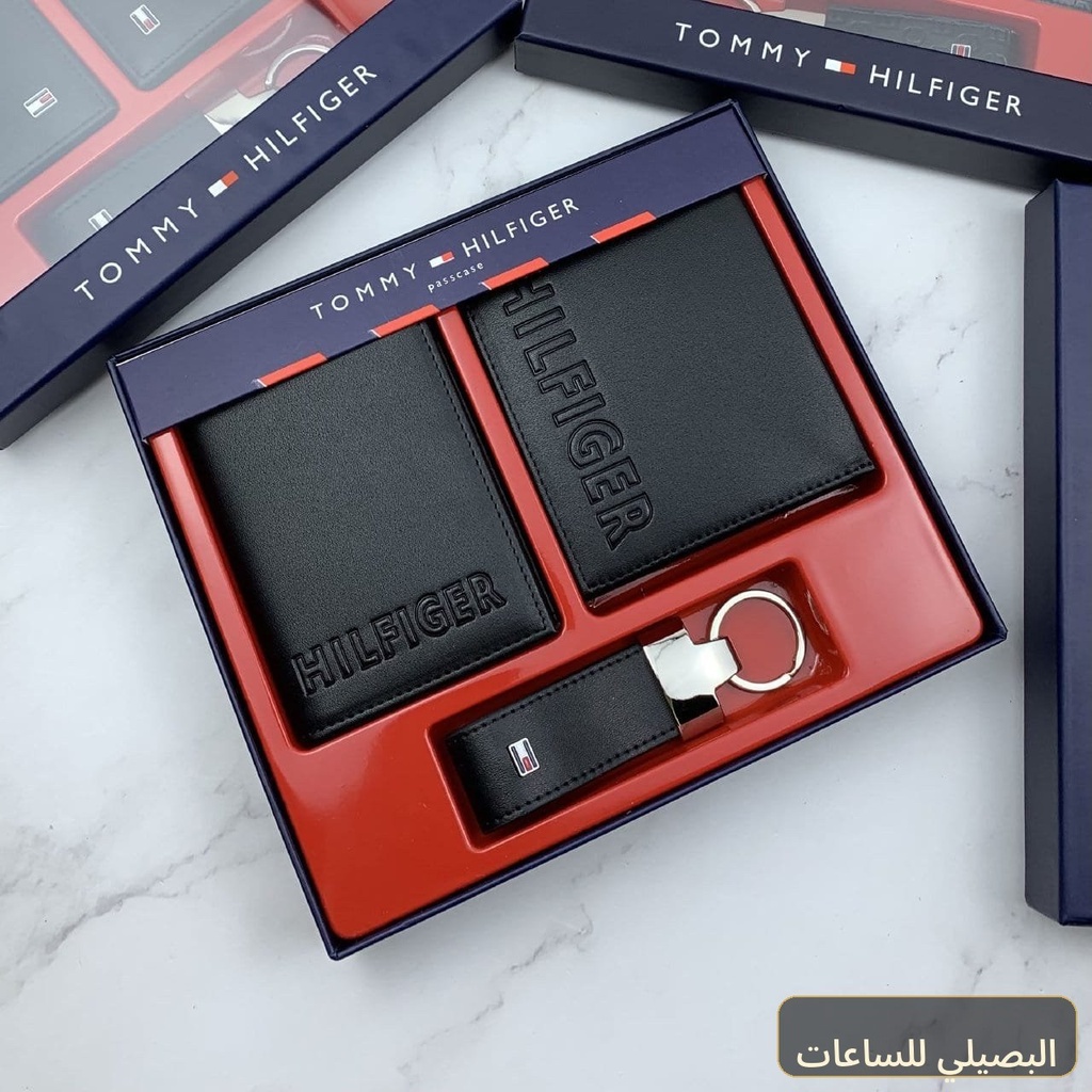 طقم محفظة وحافظة كروت وميدالية تومي هيلفيغر