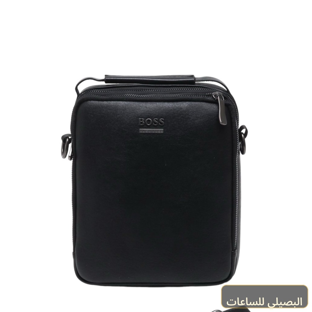 شنطة كروس هوغو بوس رجالي باللون الأسود بتصميم عصري وعملي
